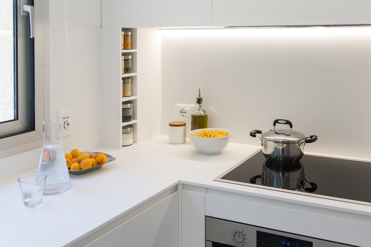 Cucina minimal bianca e moderna