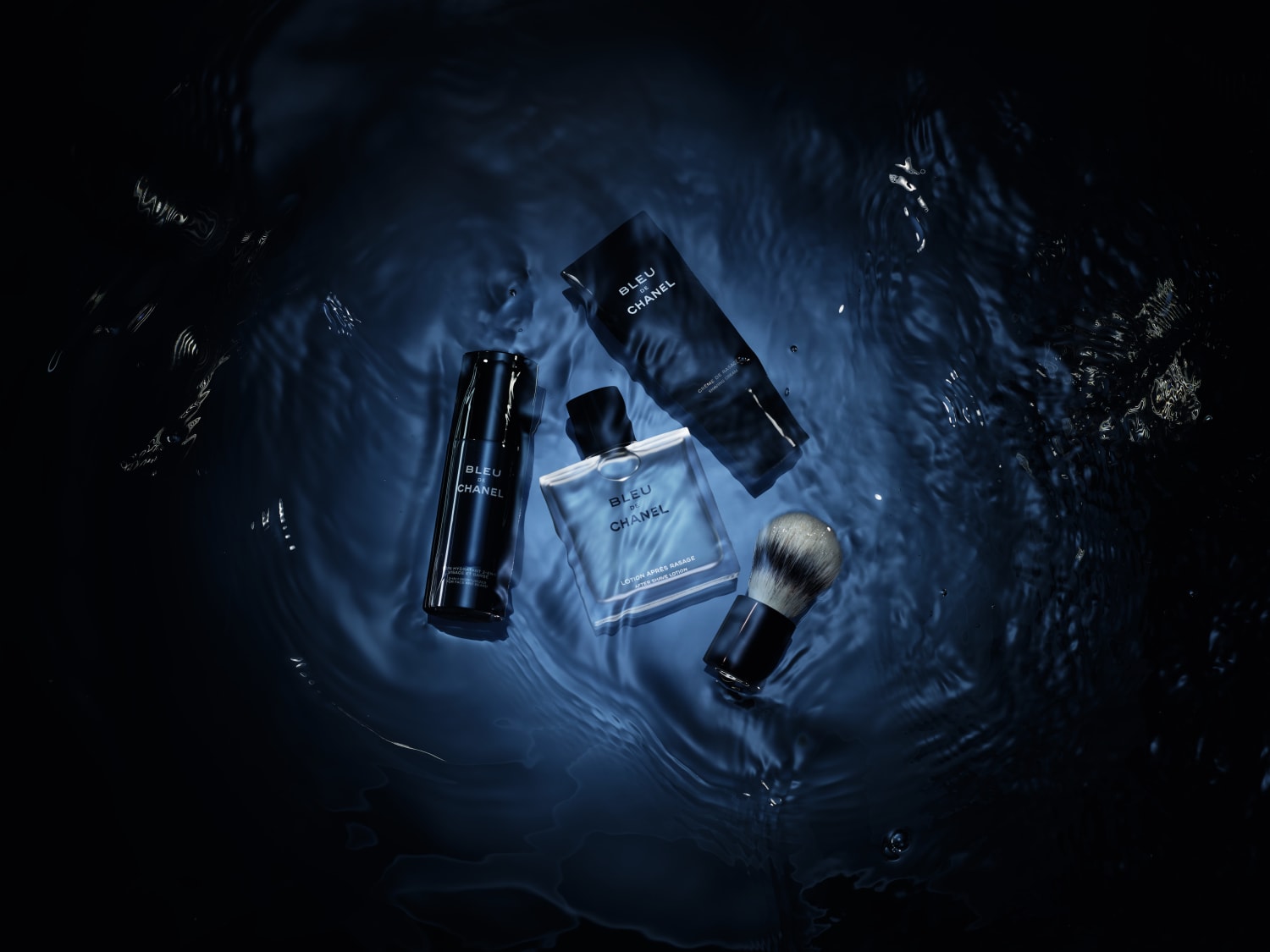 Bleu de Chanel All-Over Spray e set per la rasatura