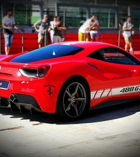 Guidare una Ferrari in pista