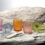 Bicchieri da tavola colorati estate 2023